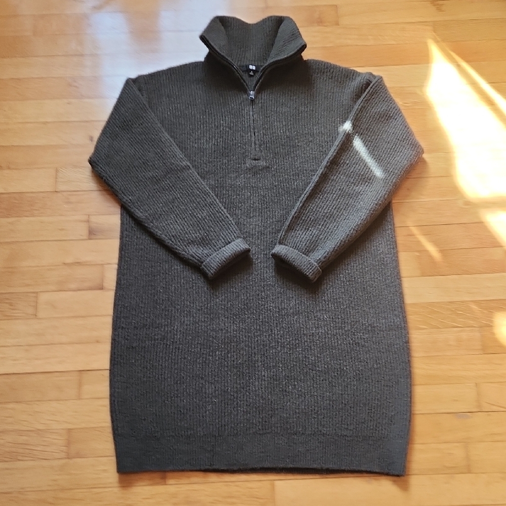 Uniqlo Sweater Dress Size M